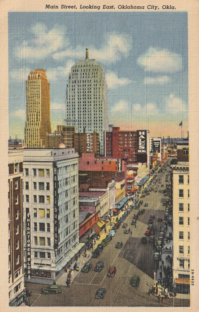 Main Street Looking East Oklahoma City OK Vintage linen Postcard A8124