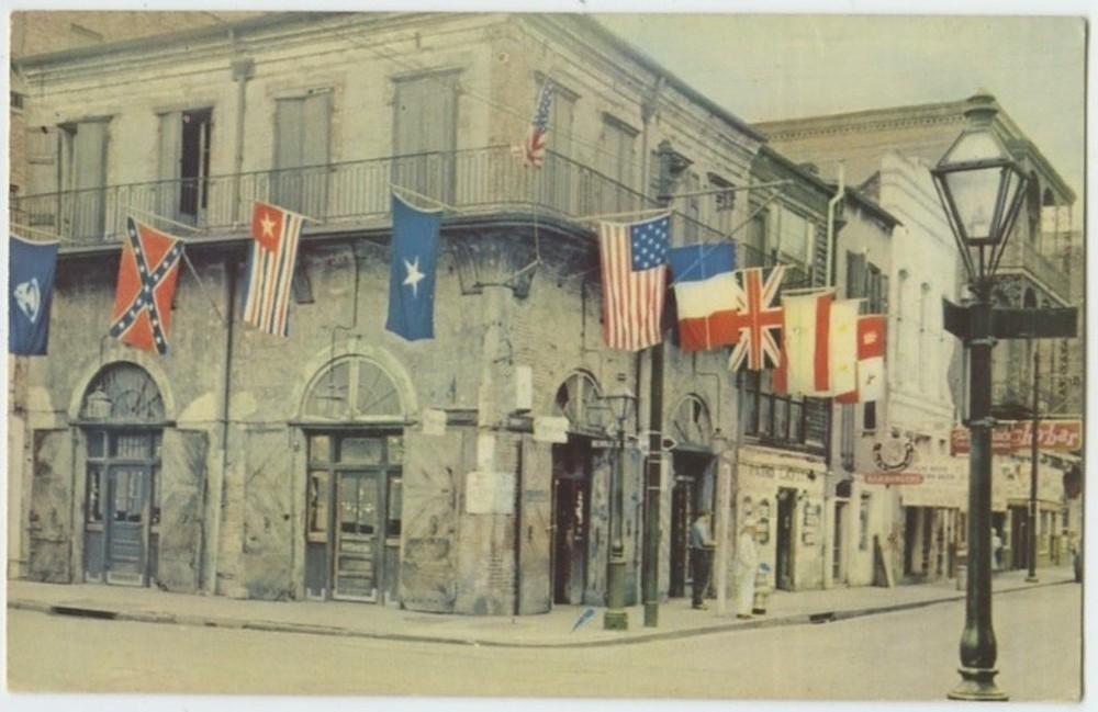 New Orleans La Old Absinthe House Flags Flying Vintage Postcard Louisiana-image
