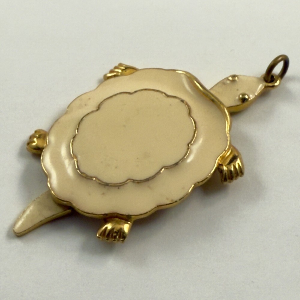 Vintage Arthur Pepper Signed ART Enameled Turtle Gold Tone Pendant
