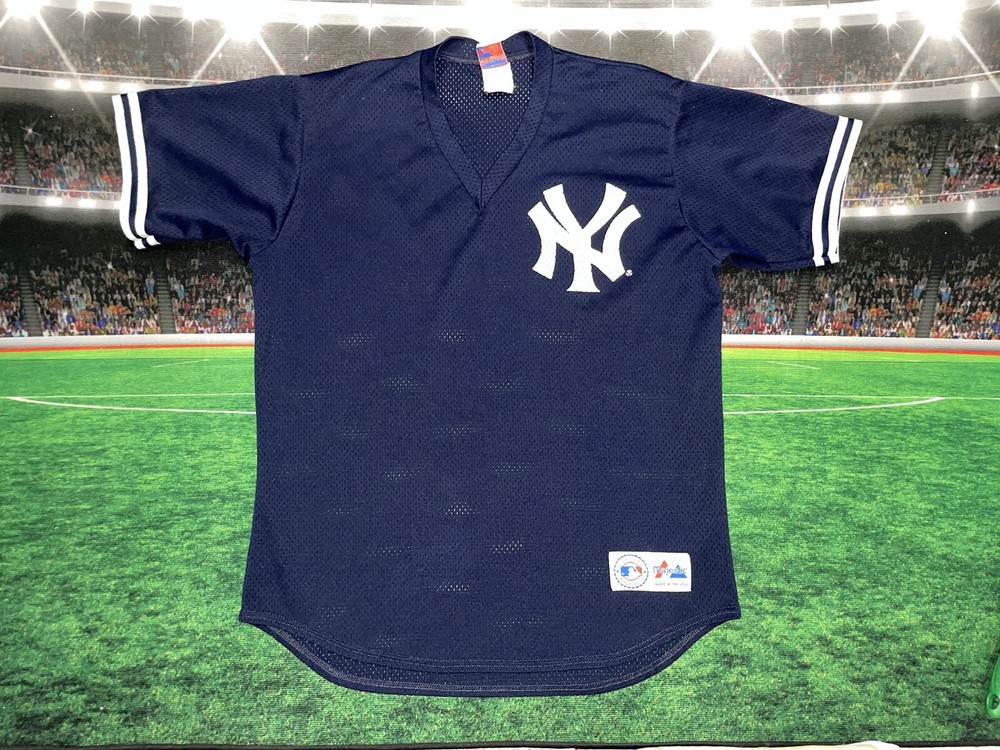 Vintage 90s Perforated New York Yankees Navy Majestic Jersey Sz Large Preowned