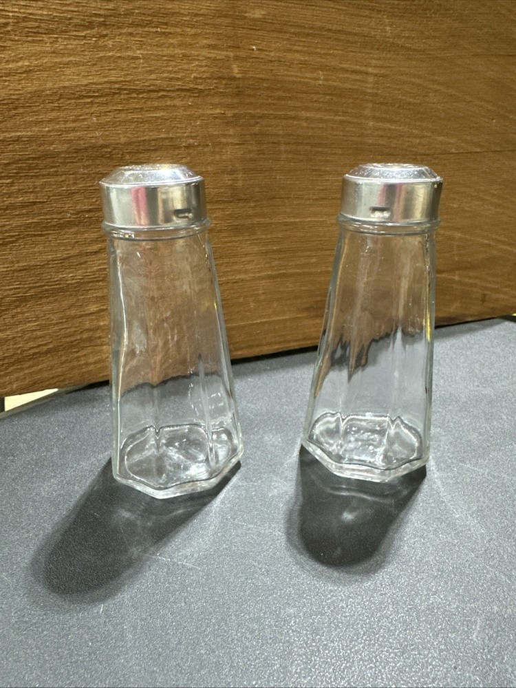 Vintage GEMCO Clear Glass Paneled Salt and Pepper Shakers