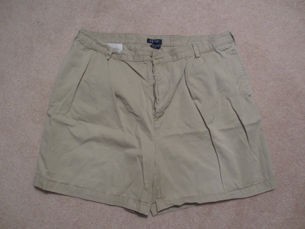 SHORTS - IZOD - Khaki - Pleated front - Mens - Sz 42