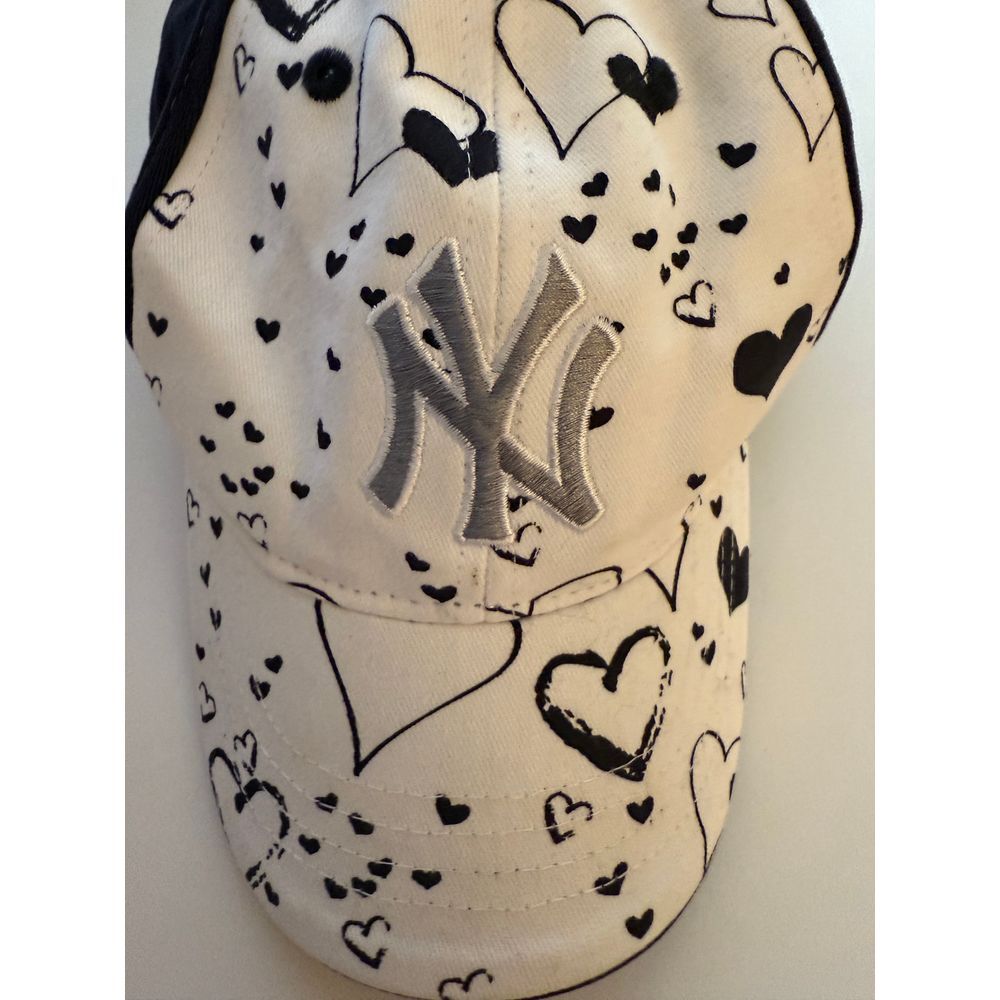 New York Yankees Youth Baseball Hat Cap Black/ White Hearts Fan Favorite MLB
