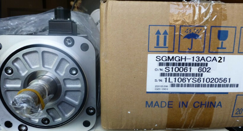 1PC AC SERVO MOTOR SGMGH-13ACA21 NEW FREE EXPEDITED SHIPPING #A6-4