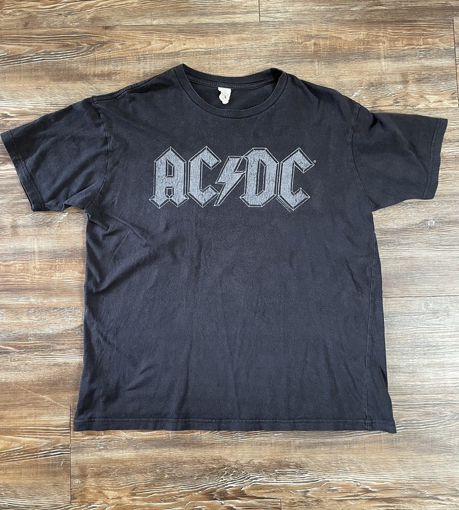 Vintage ACDC Shirt Mens L Back In Black 2004 Band Concert Rock Crewneck Tee Y2K
