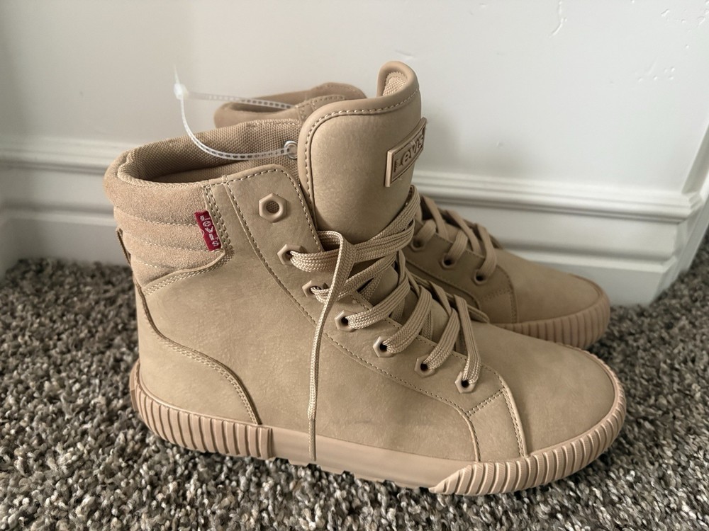 Levi's Women's size 9 Olivia CVS Mono Hightop Fashion Sneaker Shoe Beige