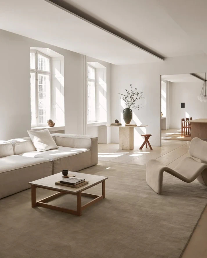 NZ Wool Hand Tufted RugBeige NZ Wool Hand-Tufted Rug, designed for both luxury a