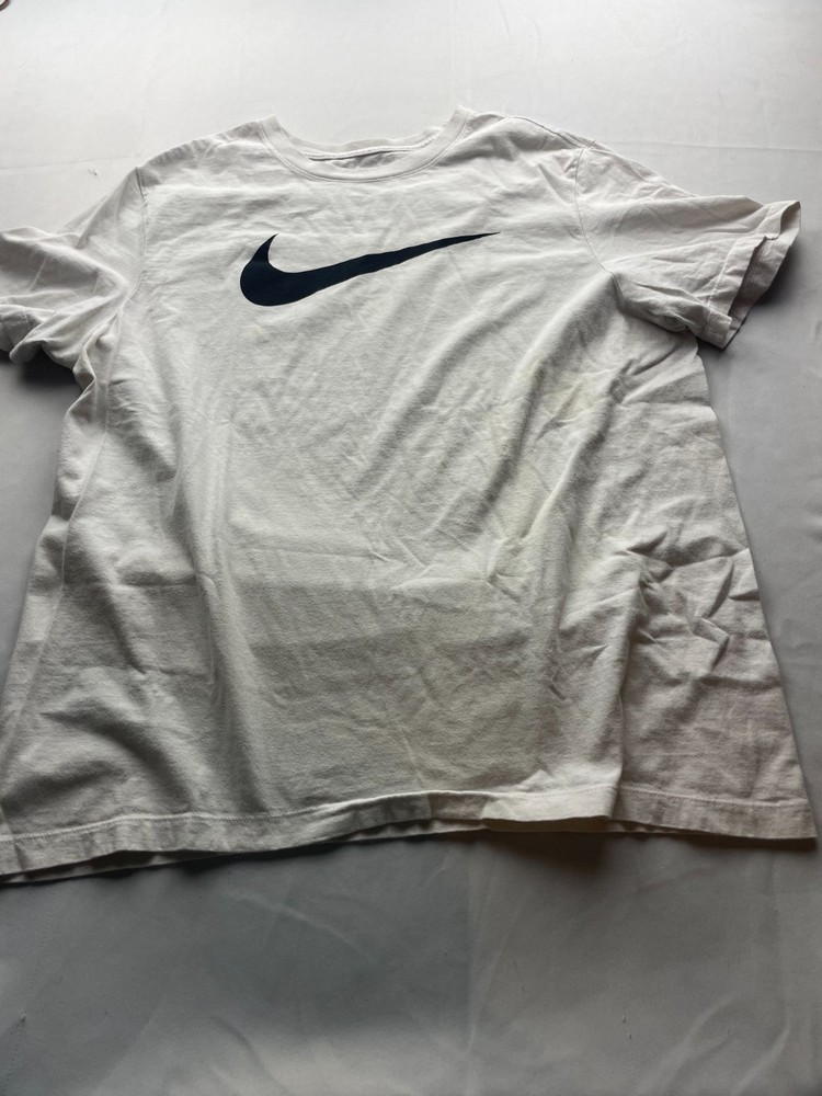 Nike Tee Shirt Mens Size XL White Swoosh Graphic Print Short Sleeve Athleisure