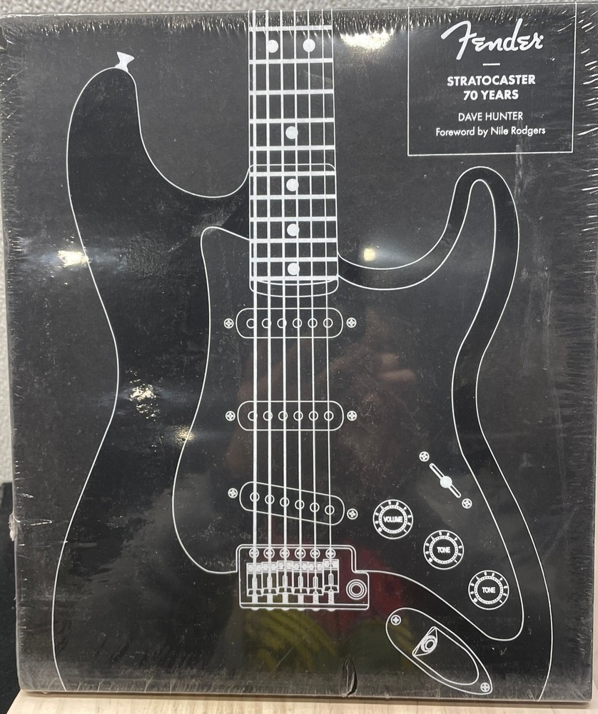 Fender Stratocaster 70 Years by Dave Hunter, Nile Rodgers 2024 Hardcover