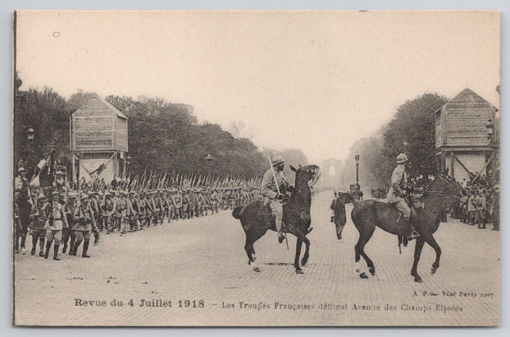 1918 WWI French Troops Parade Champs-Élysées Paris Postcard Papeghin