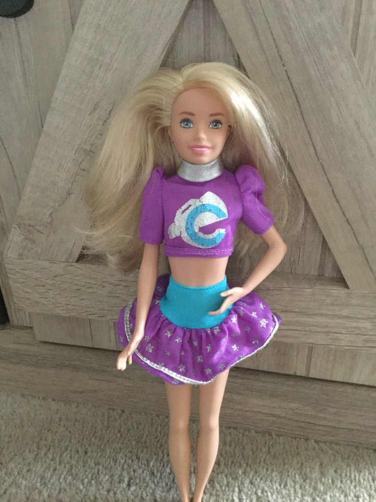1990 Mattel TEEN COURTNEY SKIPPER #3933 Skipper Barbie Doll Cheerleader Clothes