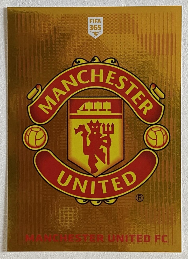 2019 Panini FIFA 365 #67 Manchester United Badge logo Gold foil Gray Back