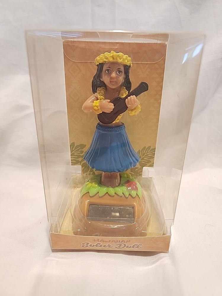 Hula Girl with Ukulele Solar Doll (Blue Skirt)