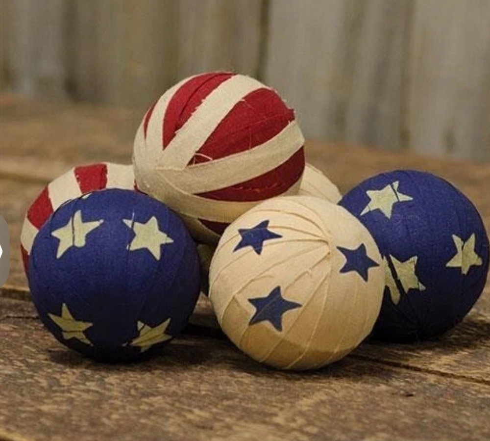 NEW PRIMITIVE AMERICANA RAG BALLS Set of 6 Bowl Fillers Red Cream Dk Blue 2.5