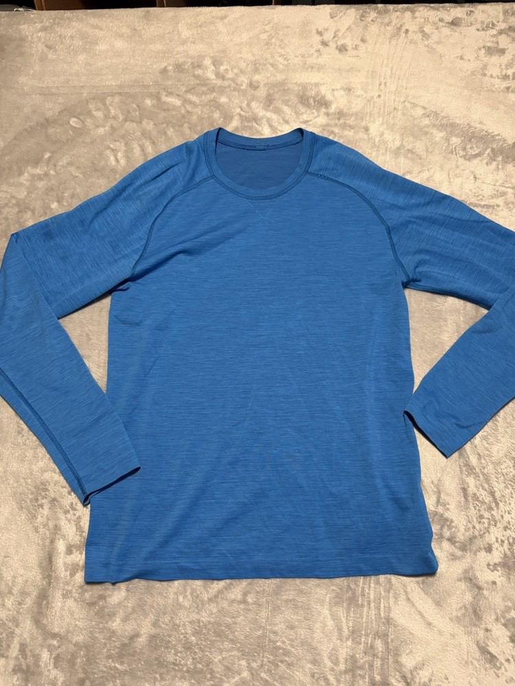 Lululemon Shirt Mens Medium Metal Vent Tech Running Long Sleeve Base Layer Blue