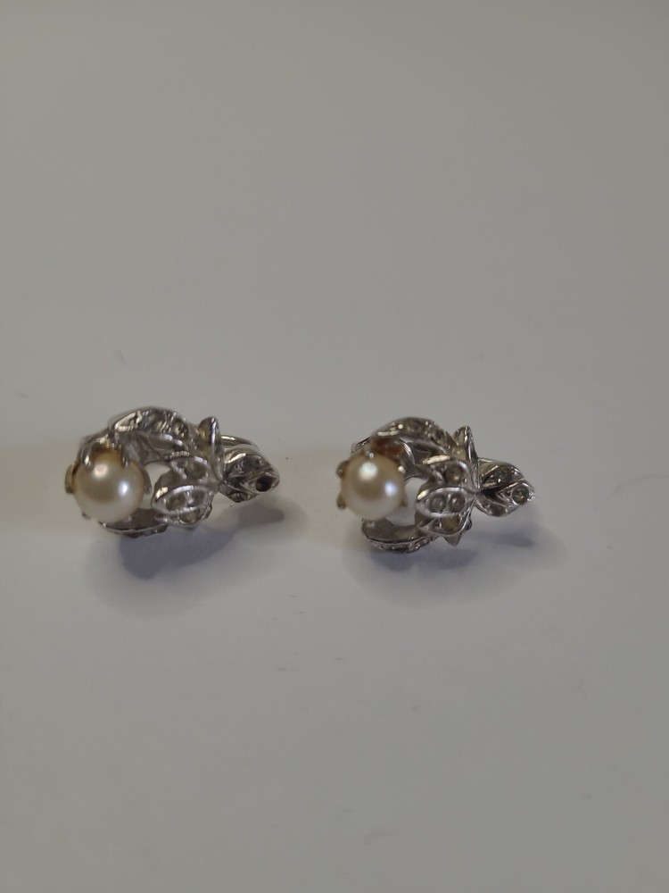 Vintage Women's Earrings Clip-on Faux Pearl Silver Tone