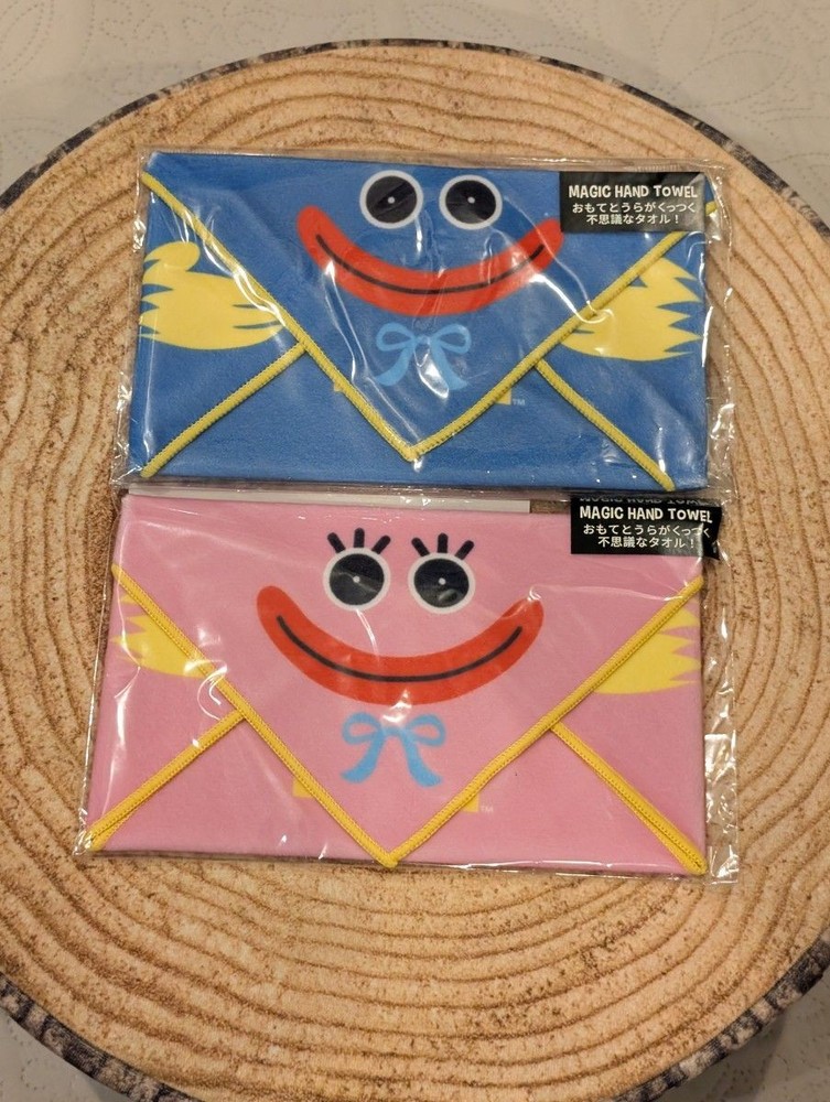 [Unopened] Poppy Playtime Huggy Wuggy & Kissy Missy Magic Hand Towel Set