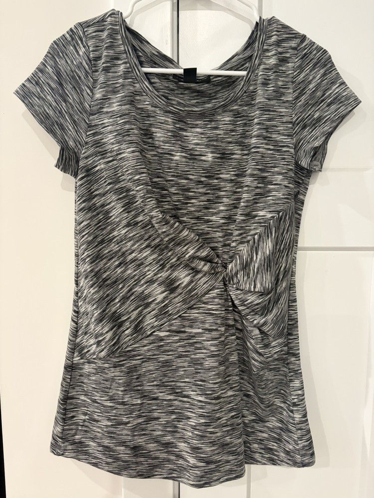 A Pea In The Pod Inner Bliss Maternity Short Sleeve Shirt Medium Gray Striped
