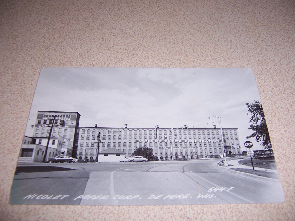 1950s NICOLET PAPER CORP., DE PERE, WI. RPPC POSTCARD