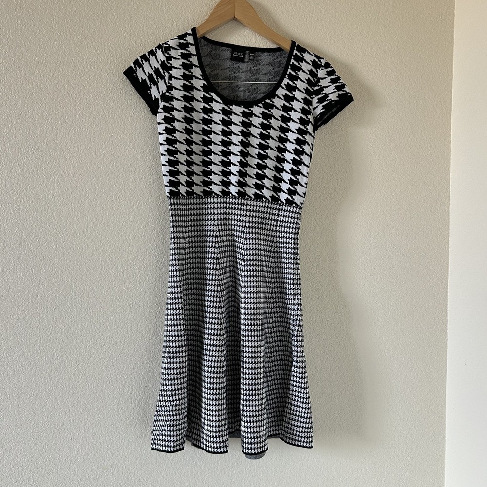 Saks Fifth Avenue Black Label Women's Dress Size XS Black and white Houndstooth