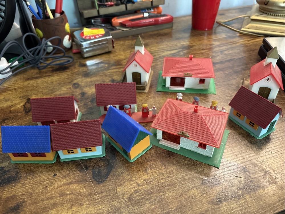 lot of ho scale buildings Train Layouts. Houses, Gas Station Vintage