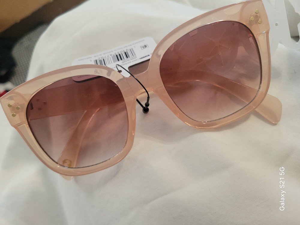 Women’s Pink Time & Tru Stylish Fashion Sunglasses for Everyday Wear