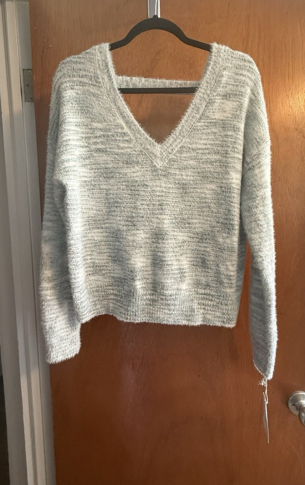 Jessica Simpson Gray White Striped Fuzzy Knit V-Neck Pullover Sweater Women's M