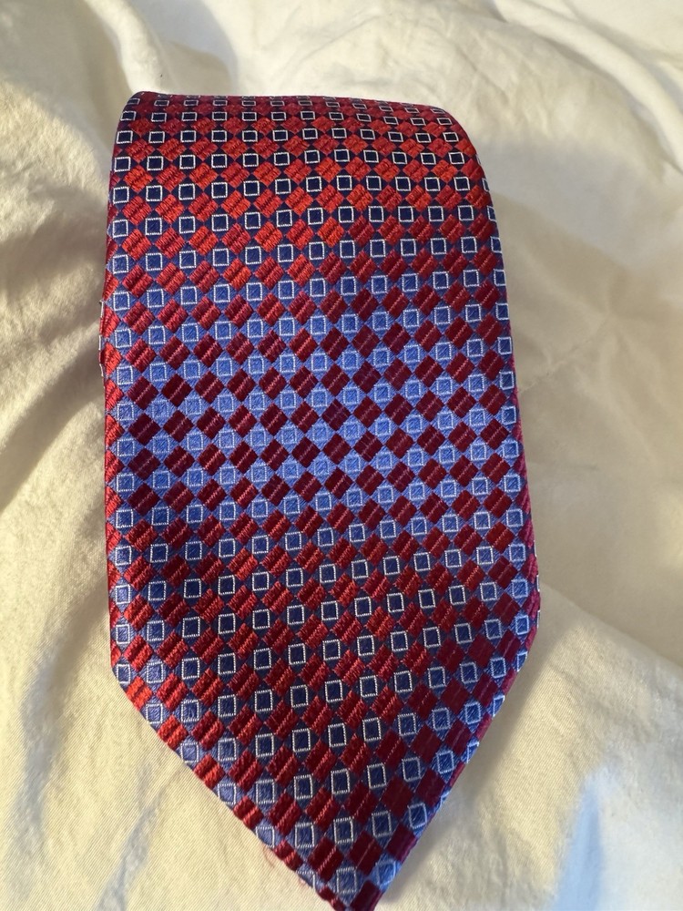 Men's Nordstrom Men’s Shop 100% Silk Tie Red W/Blue Geo Pattern EUC Business Man