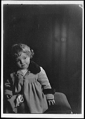 Photo:Jones,Philip,Mrs,child,portrait photographs,Arnold Genthe,1920