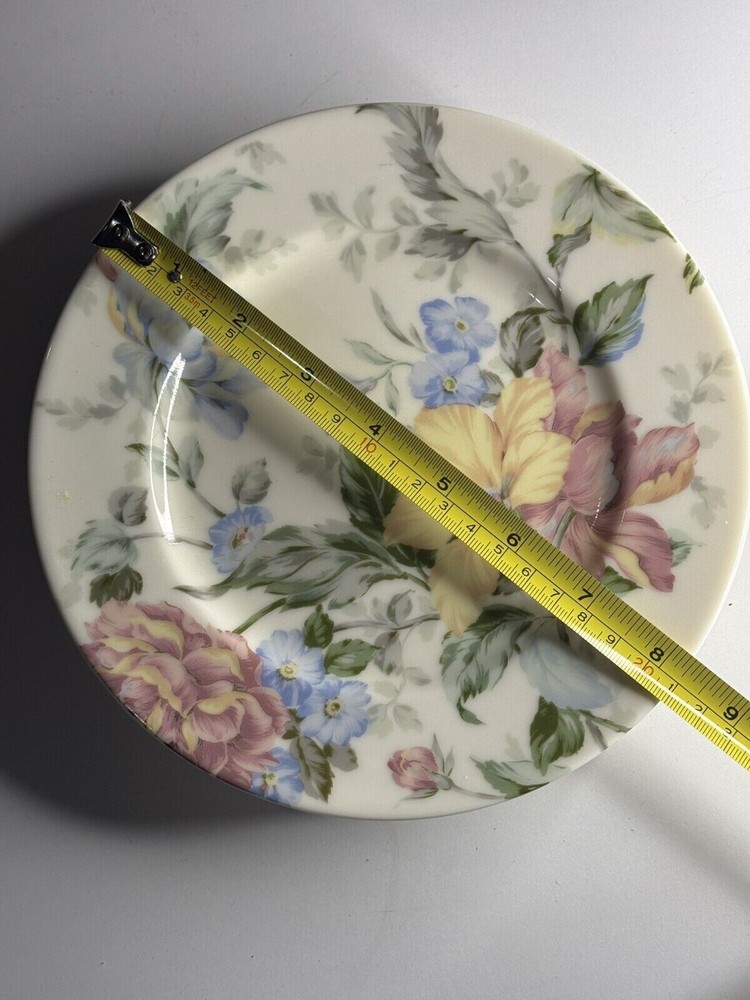 Oscar De La Renta English Tapestry 3 Dessert Salad Plates 8.5” Cottage Japan A10