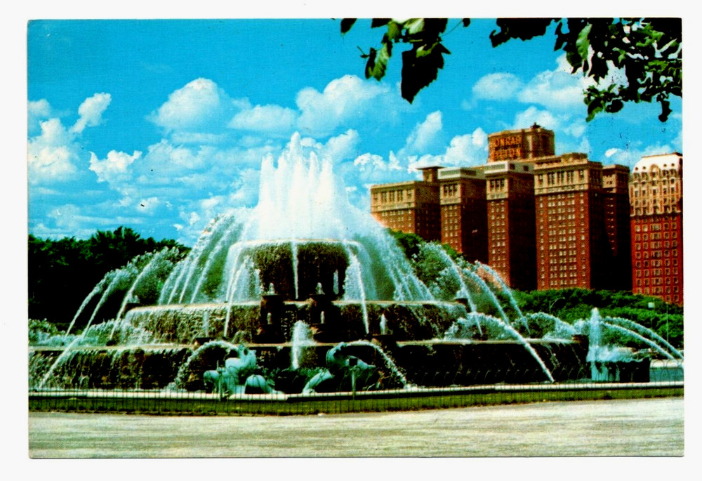 Vintage Chicago IL Postcard: Buckingham Fountain & The Conrad Hilton Hotel