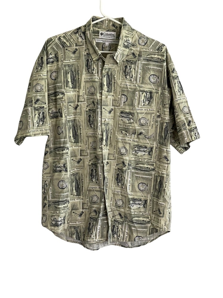 Columbia Men's Medium Short Sleeve Button Down Shirt All Over Bass Print Casual