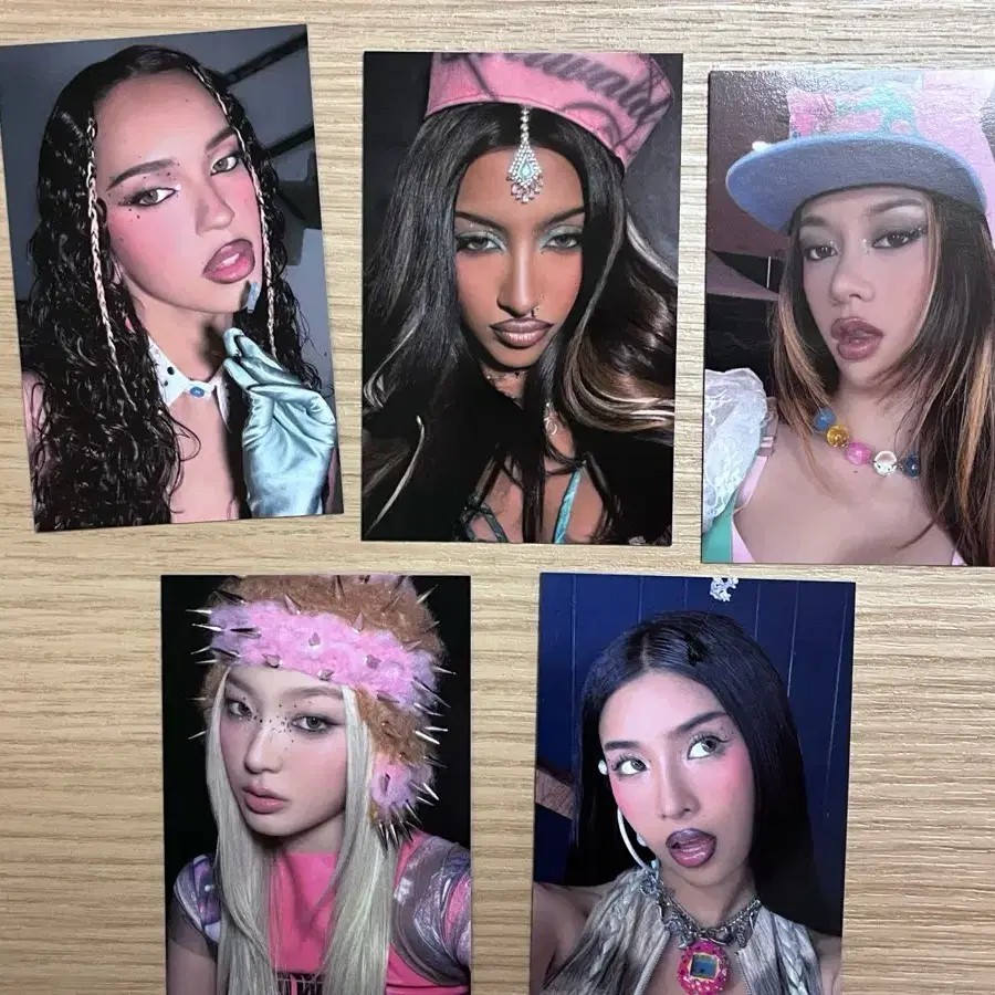 KatsEye Pinky Up GongBang BroadCast Photocard 5 Members SET Kpop Official MD