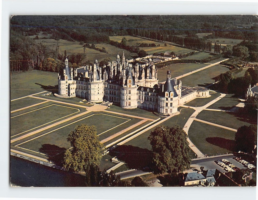 Postcard Les Châteaux de la Loire Chambord France