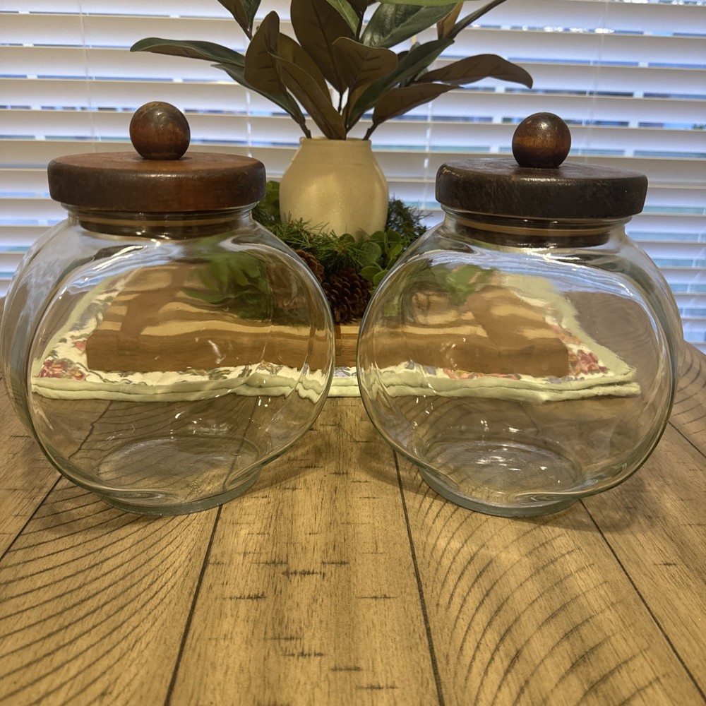 Vintage ANCHOR HOCKING Round Glass Canister Storage Jar w/Wood Lid & Ball Knob