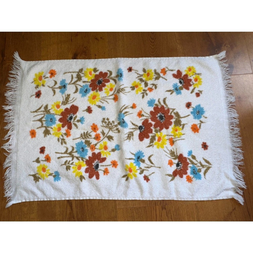 Vintage 1970s Dundee Bath Hand Towel, Floral Boho