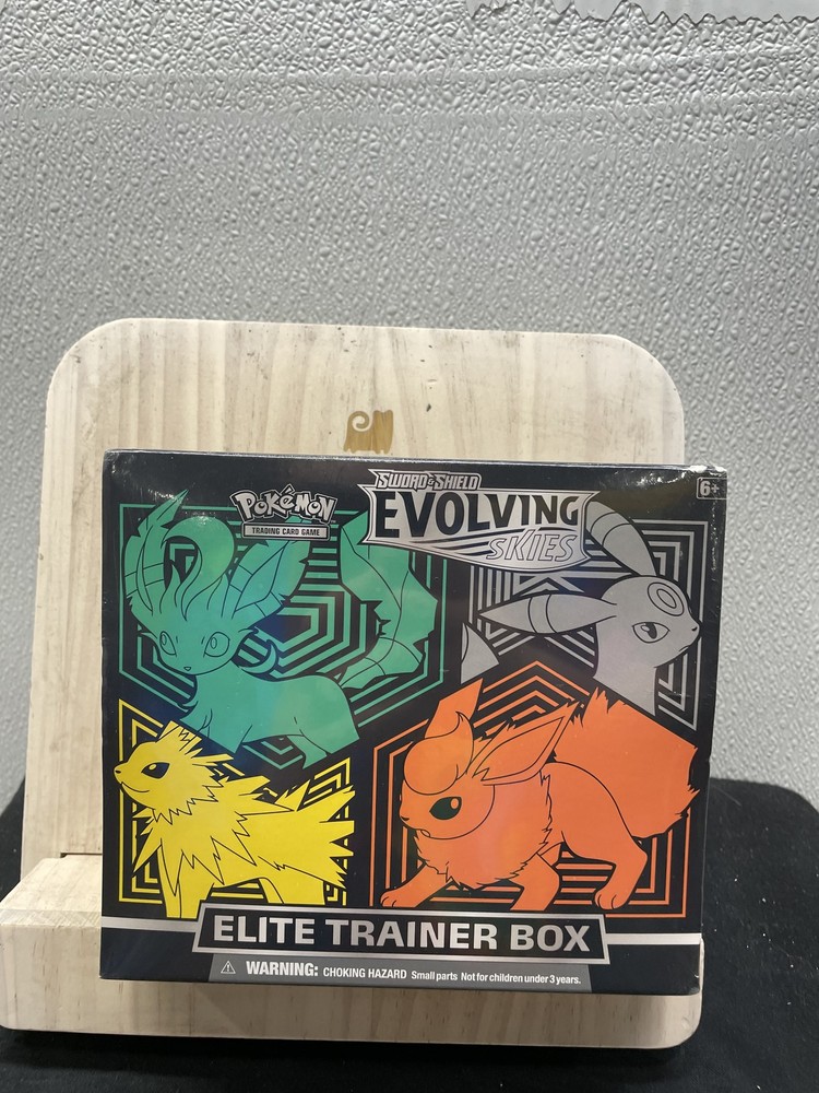 Pokemon TCG Sword & Shield Evolving Skies Elite Trainer Box ETB Sealed