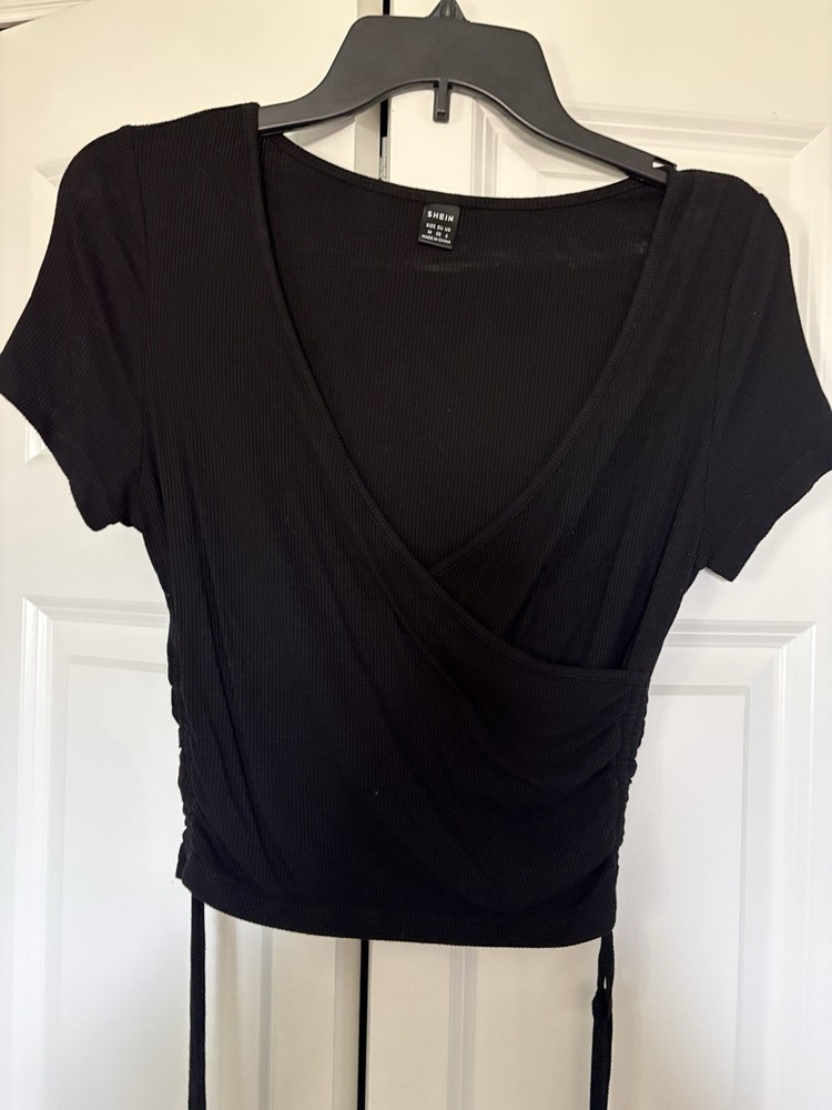 Shein Women's Black Short Sleeve Cinched Crop Top Medium