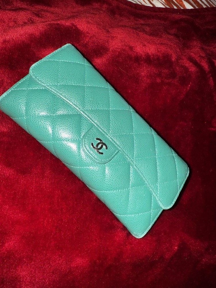 CHANEL Green Quilted Caviar Leather Wallet