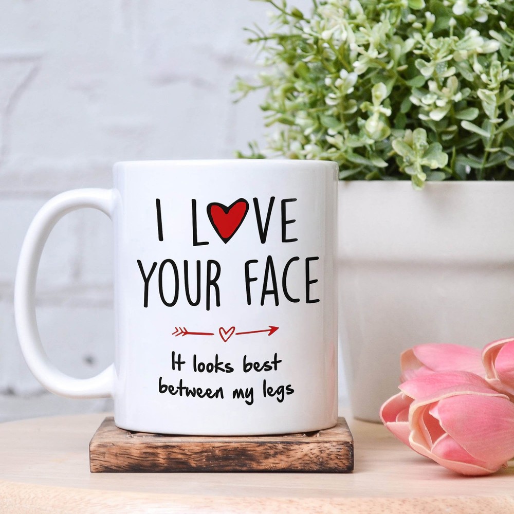 It Looks Best Between My Legs Mugs Valentine's Day Mug Valentine 2021 Mug Gift
