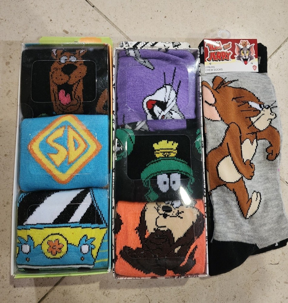Cartoon Crew Socks for Men 8-Pack Featuring Tom Jerry Scooby Bugs Bunny Looney Tunes