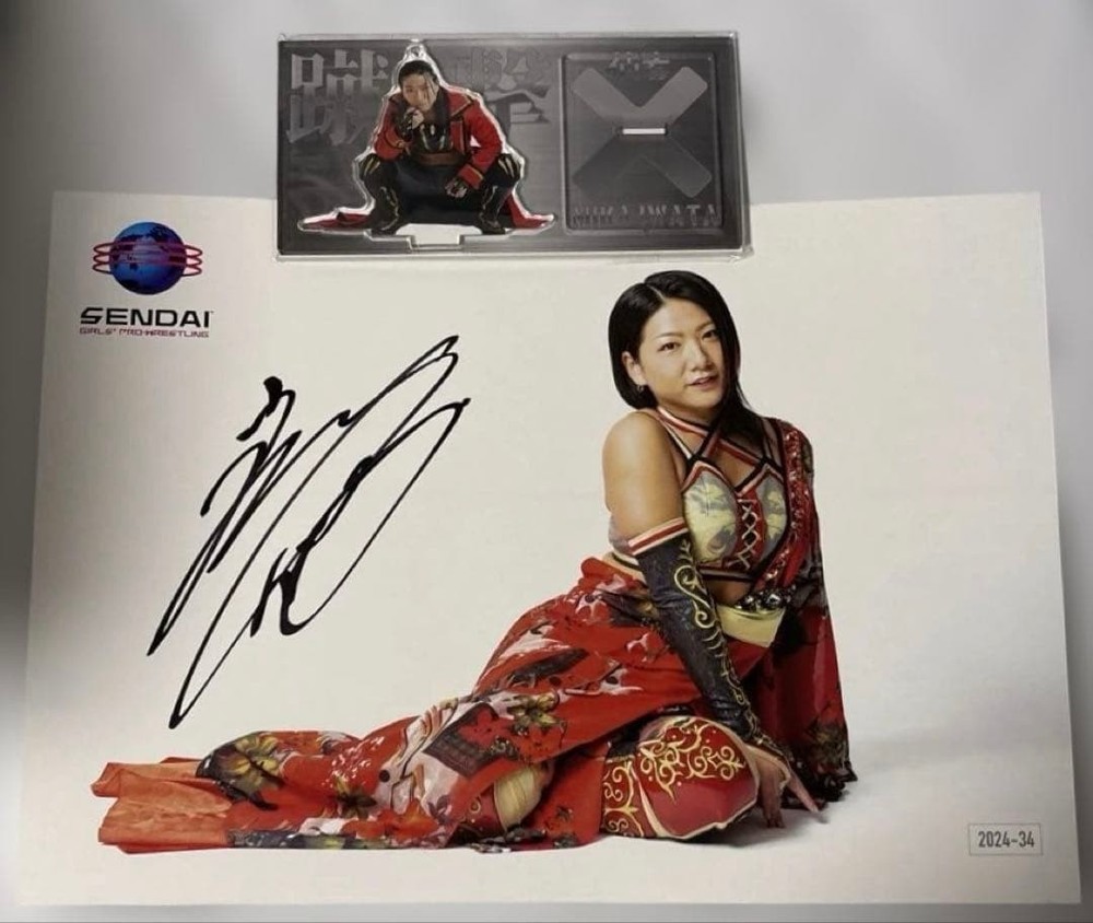 Mika Iwata Signed Portrait Acrylic Stand Set - Women's Pro Wrestling Japan