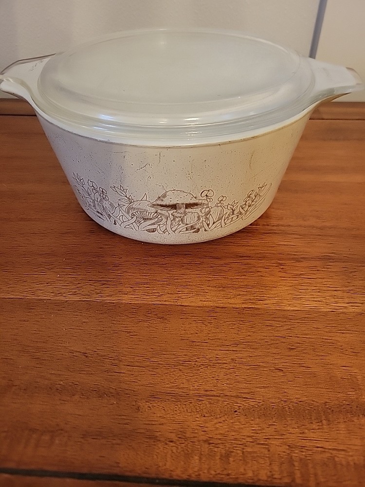 Vintage Pyrex Forest Fancies Mushroom 2 1/2 Qt 2.5 L #475-C Casserole Dish w/Lid