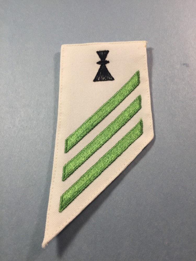 US Navy Enlisted Rank E-3 Aviation Photographer's Mate Patch