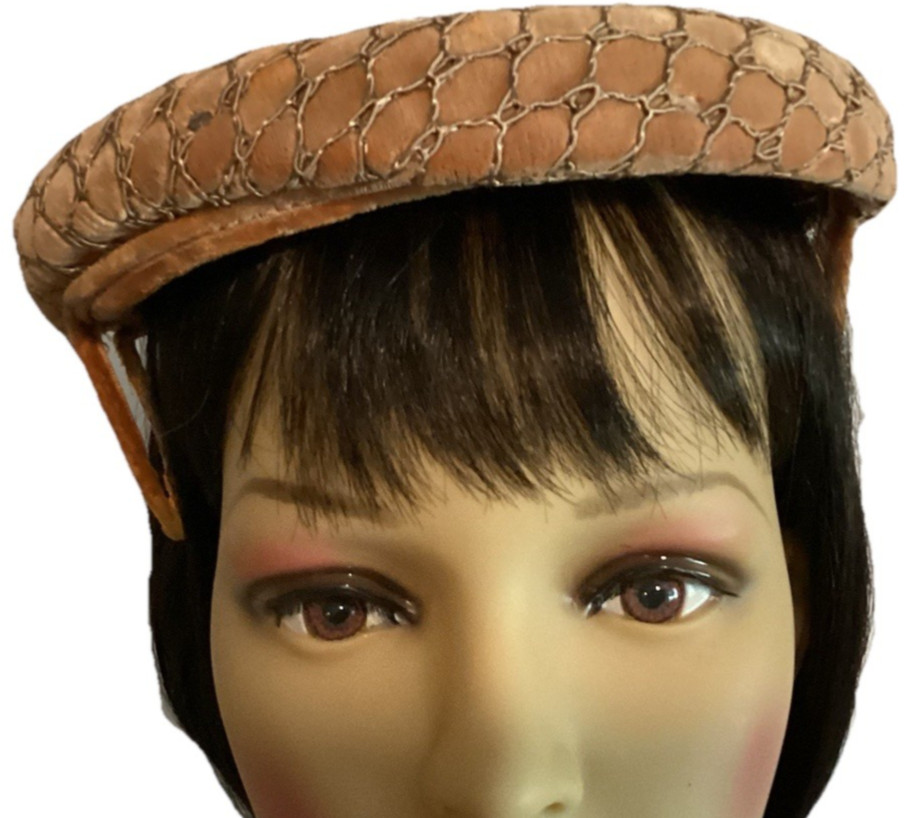 1950'S Vintage Women's Hat Brown Velour With Fishnet