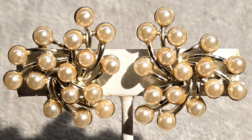 Vintage Emmons Signed Gold Tone Clip Earrings Faux Pearl Pinwheel Cluster