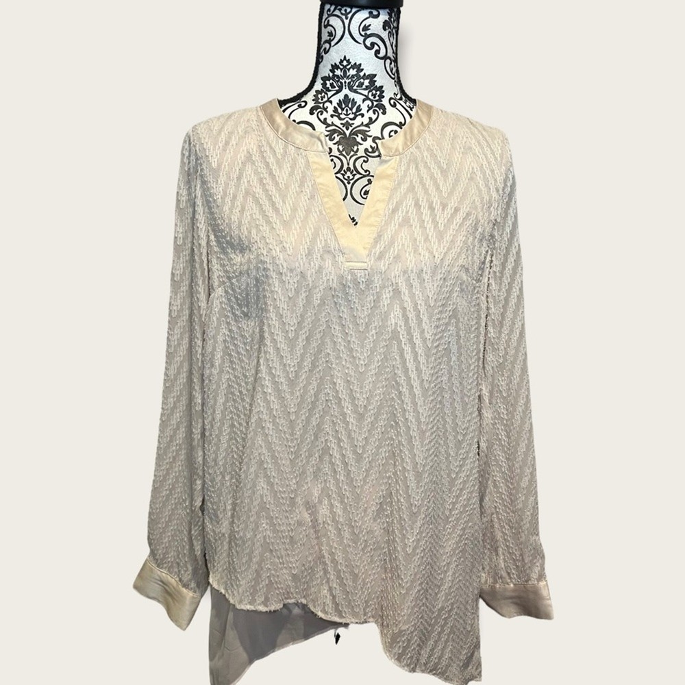 Beige by ECI Sheer Chevron Embossed blouse size S
