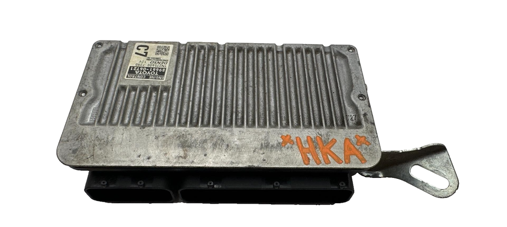 2016-2017 TOYOTA CAMRY Engine Motor Brain Box Electronic Control Module OEM