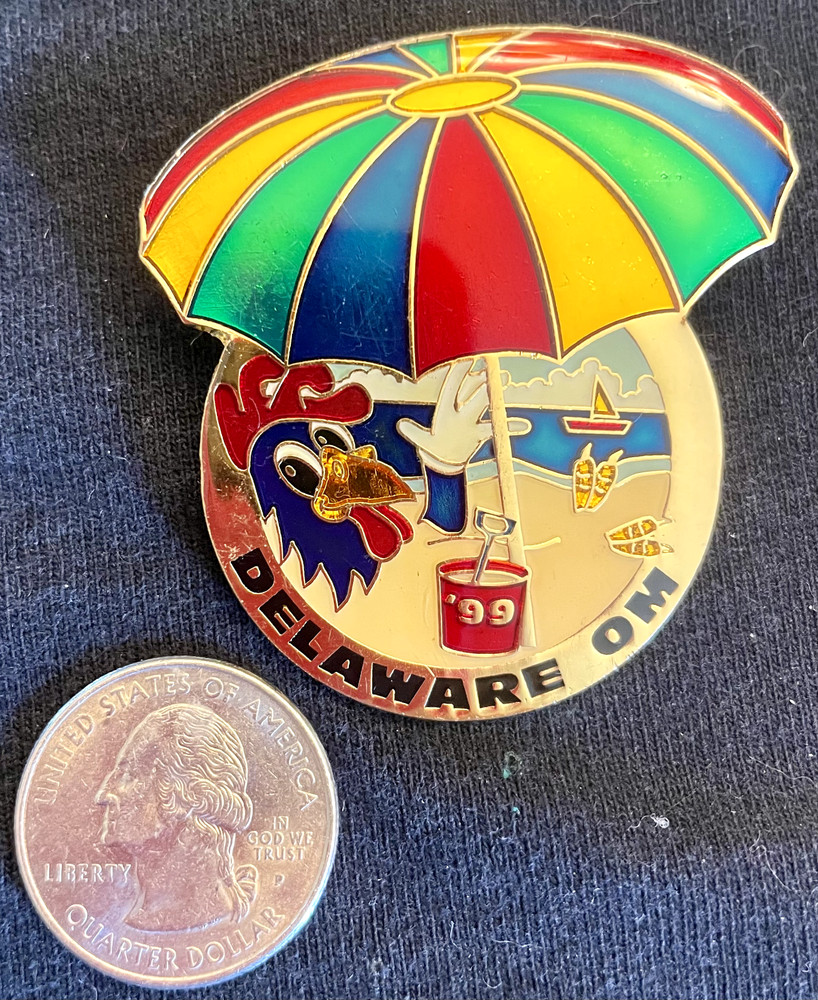Vintage Odyssey of the Mind OOTM OM Chicken in the sand Trading Pin Collectible