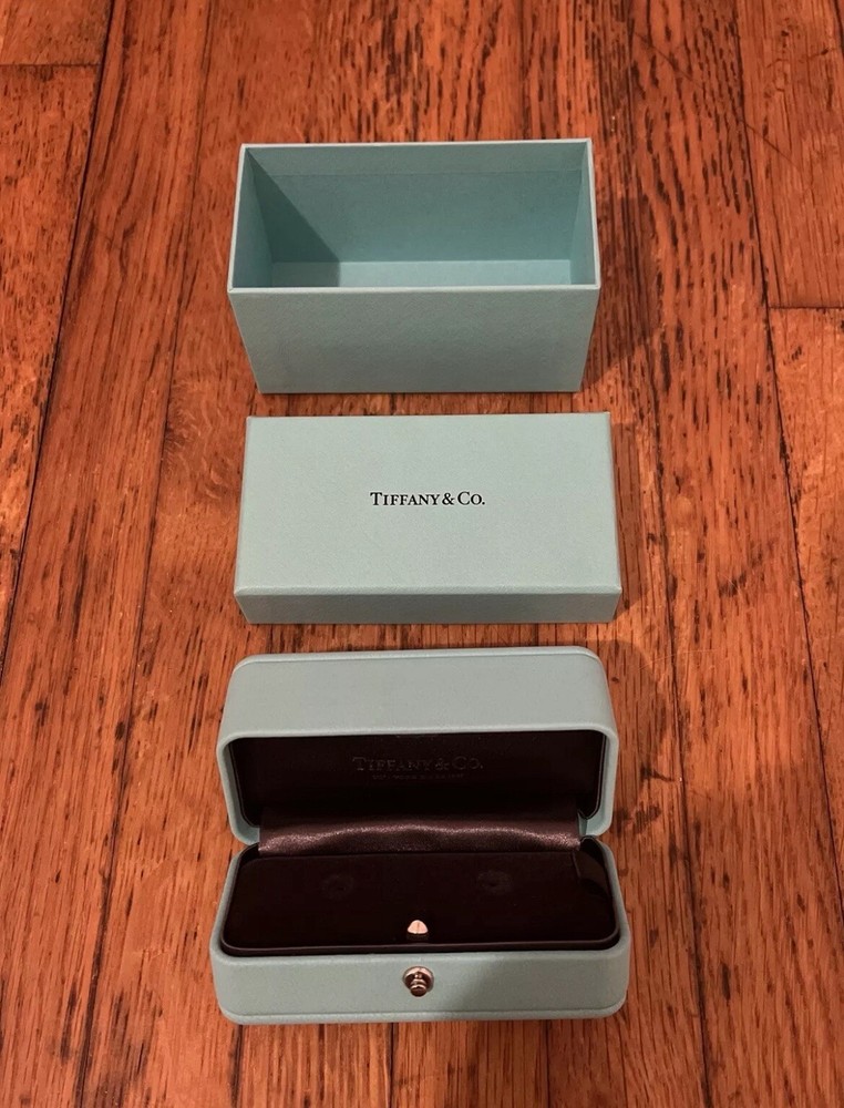 TIFFANY & CO. STUD EARRING CASE + GIFT BOX